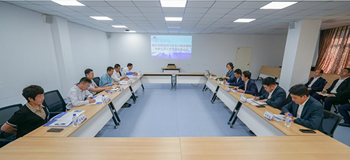 省森工集團(tuán)露水河林業(yè)局與長白山旅游股份有限公司就森林旅游、促進(jìn)林業(yè)轉(zhuǎn)型升級(jí)開展業(yè)務(wù)對(duì)接